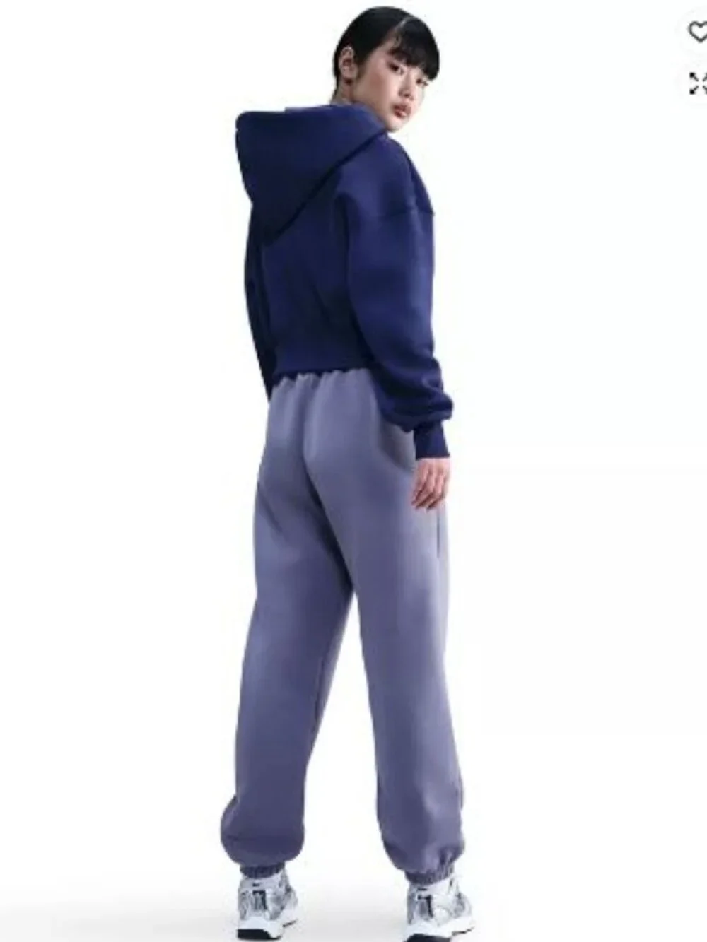 Nike Women’s Fleece Sportswear Sweatpants - Picture 10 of 14